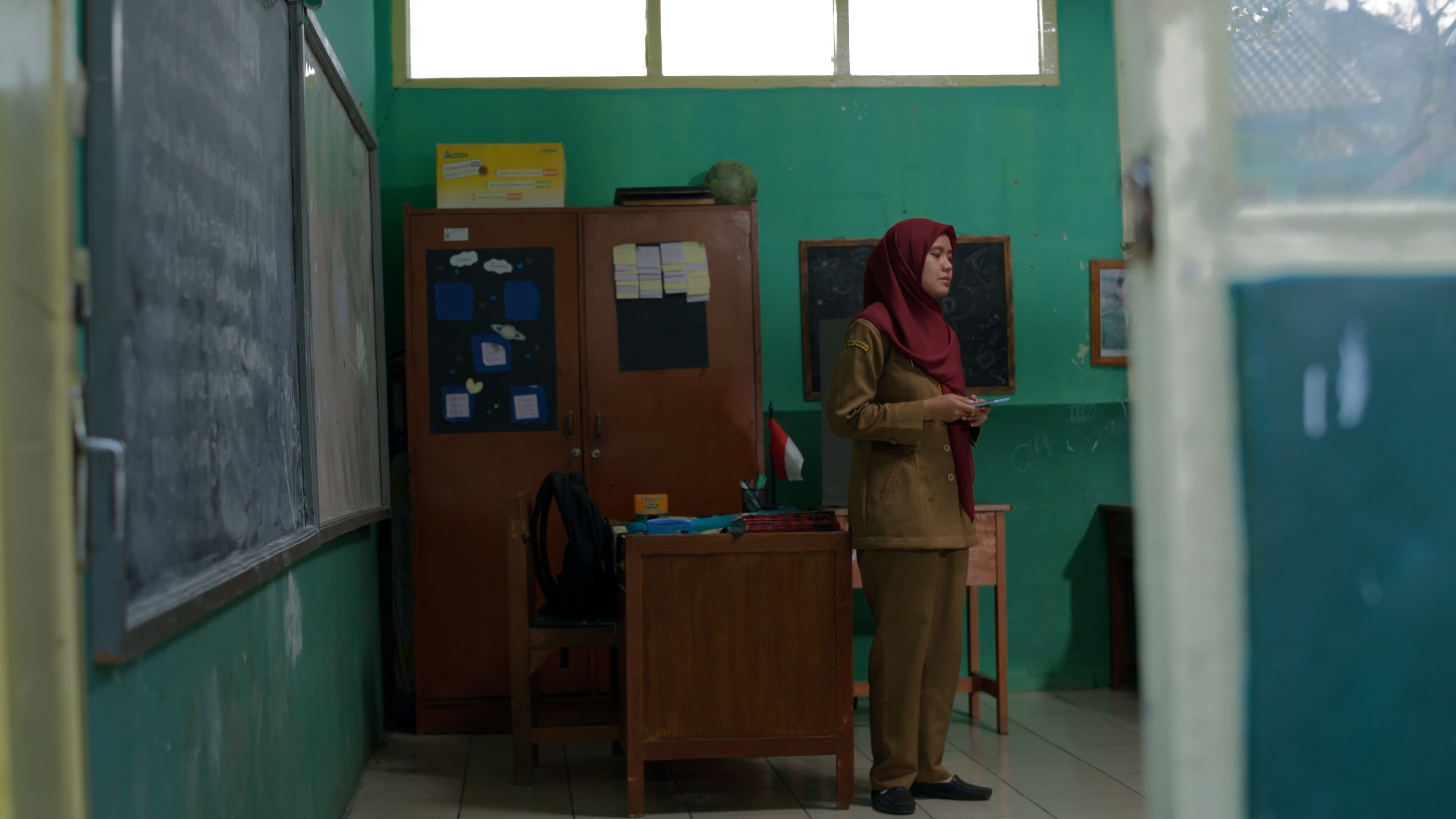 MENCERDASKAN KEHIDUPAN BANGSA