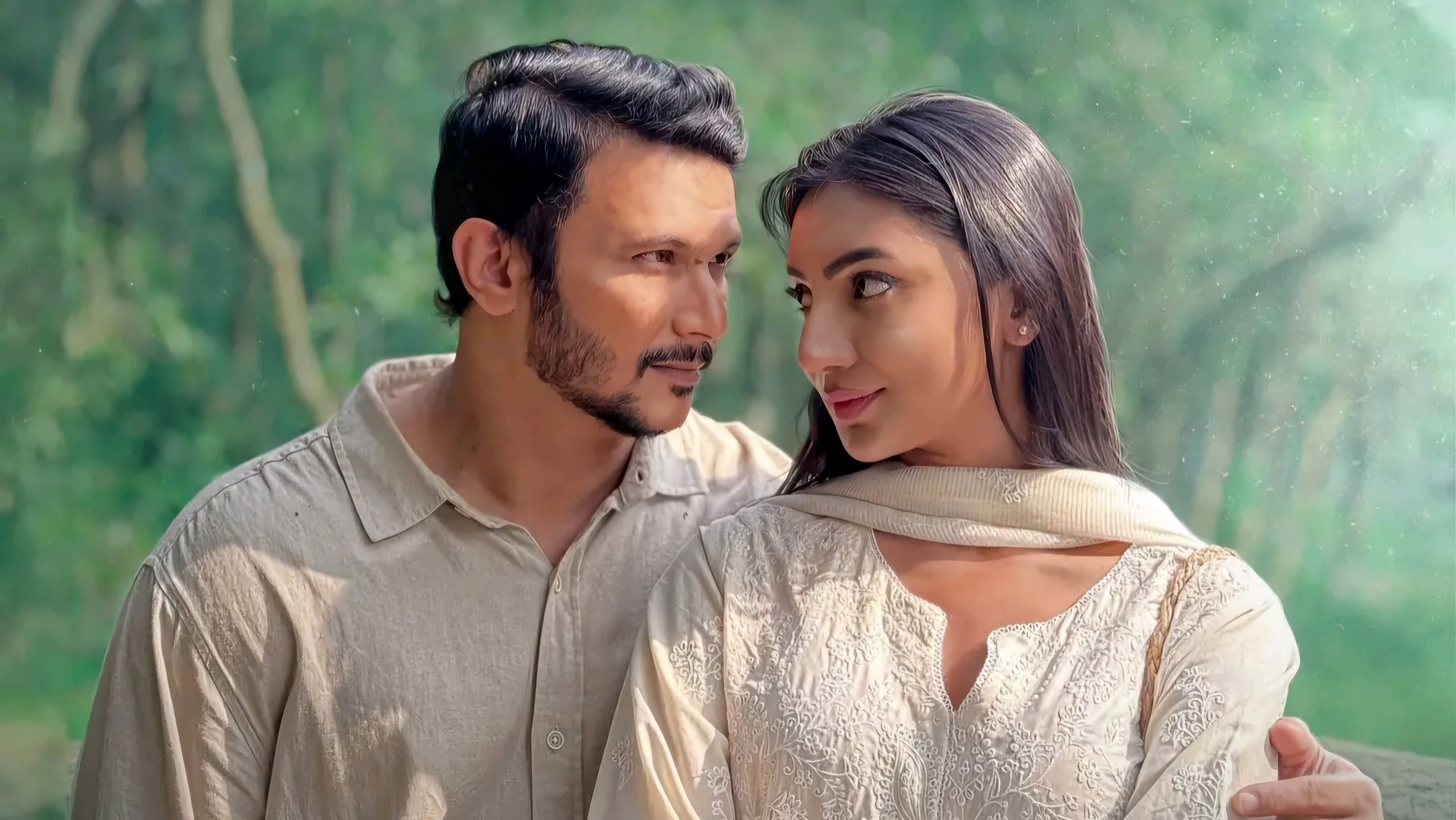 খুব কাছেরই কেউ