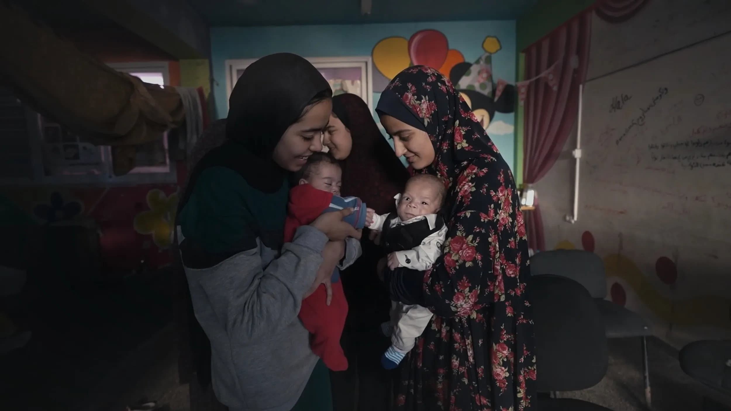 توأما غزة، عودا إليّ