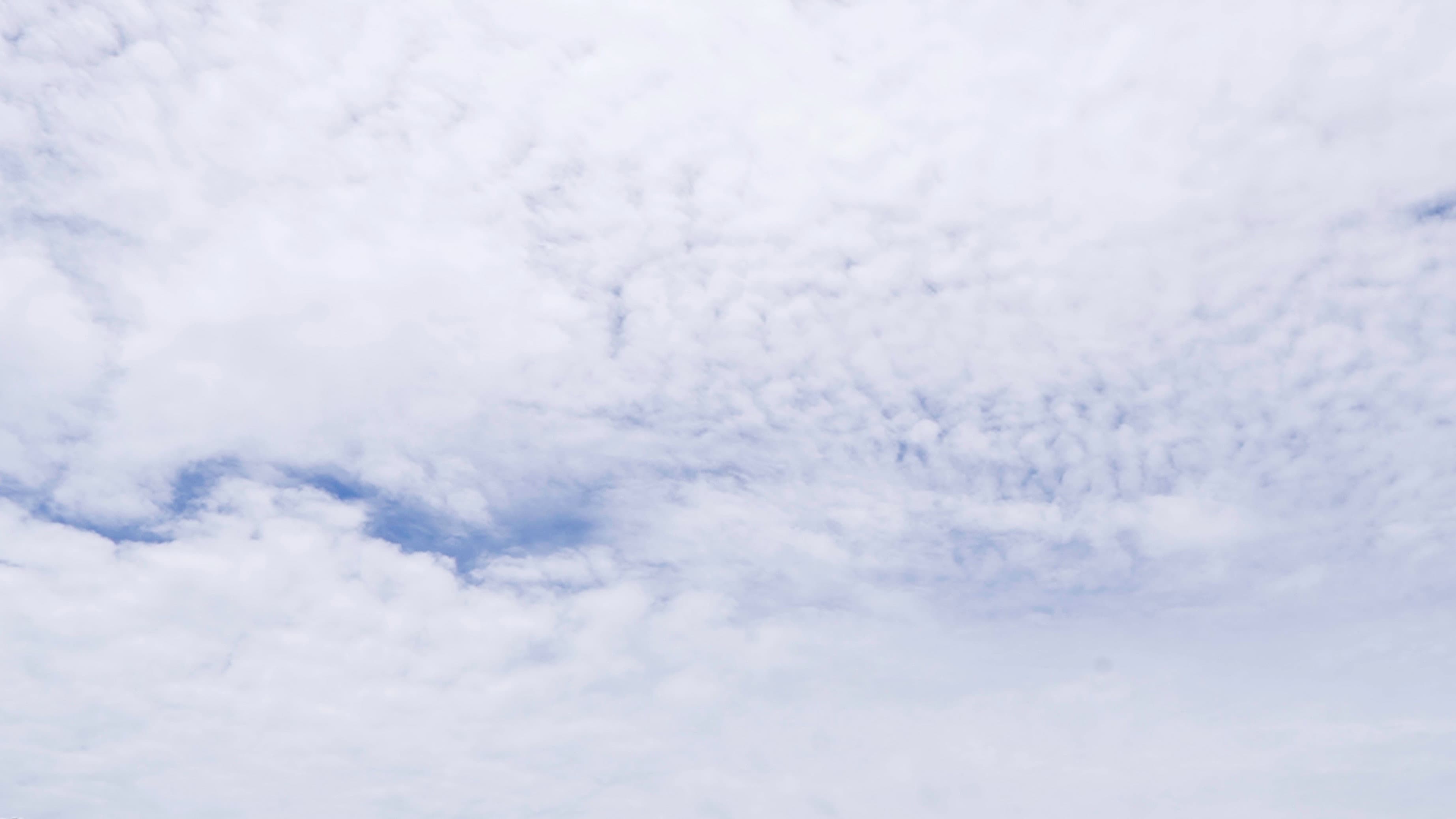 Benang Dalam Awan