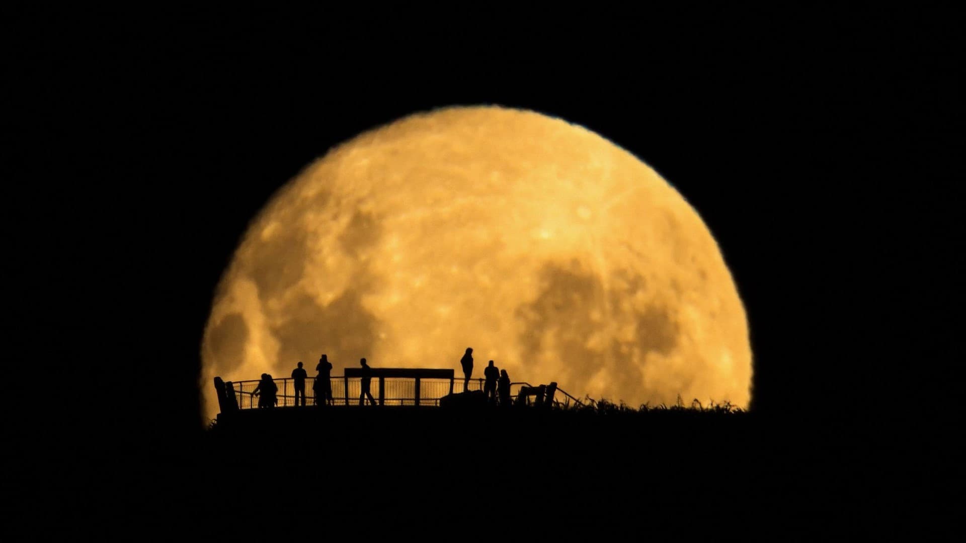 Wonders of the Moon