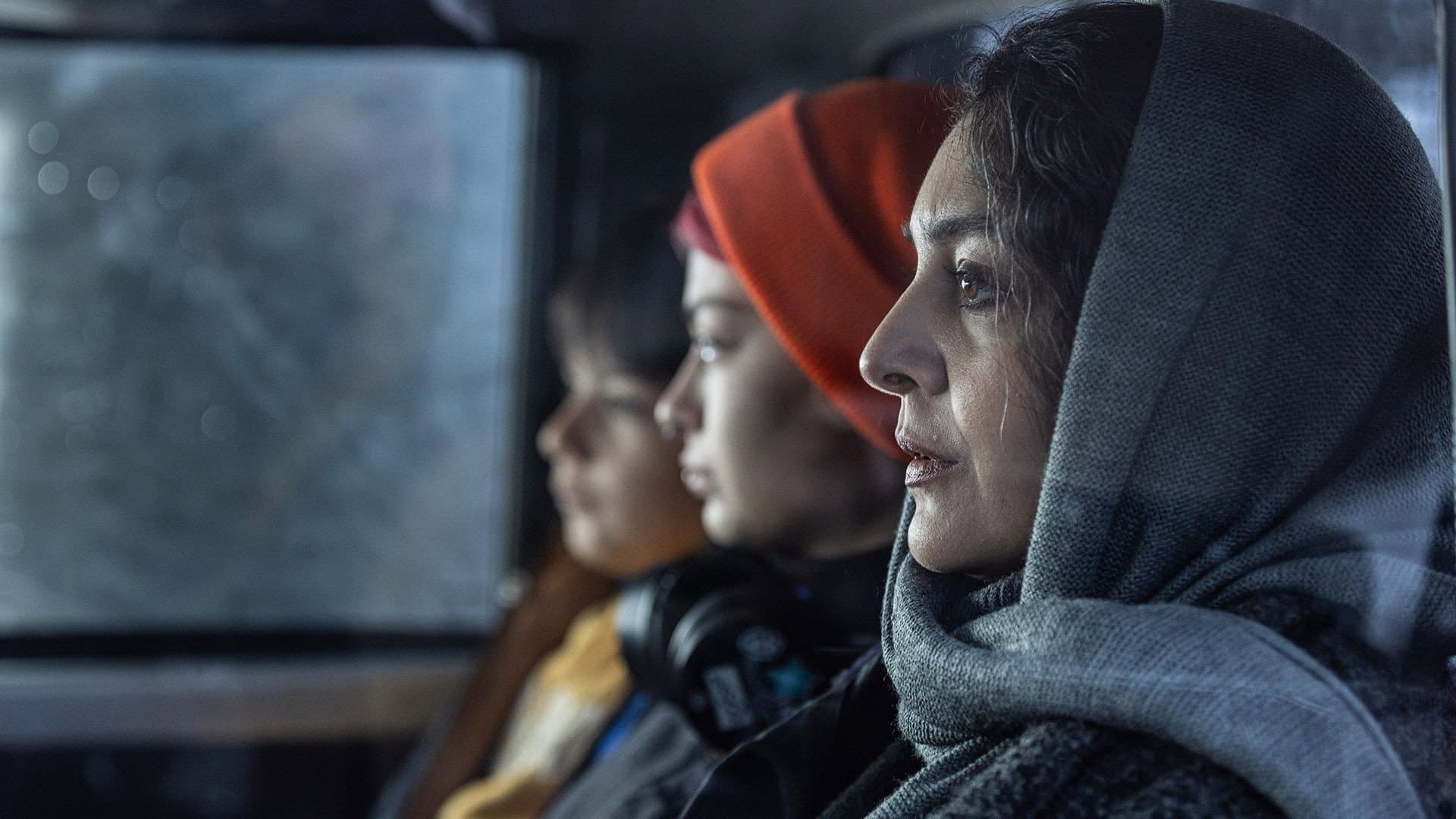 چشم بادومی