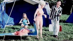 Carry On Camping — foto 1