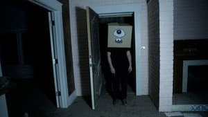 A Ghost and the Boy with a Box on His Head — foto 1