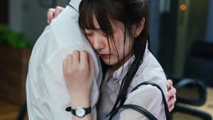 ゲリラ豪雨の夜に憧れの女上司と会社で2人きり…帰れなくなった僕らは朝までSEXしまくった 青空ひかり — foto 1