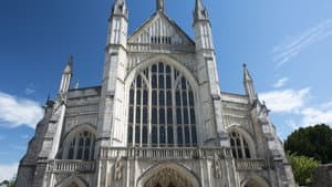 Britain's Great Cathedrals with Tony Robinson — foto 3