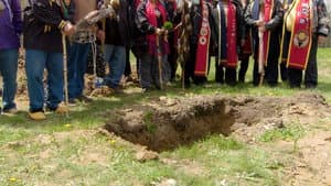 Aanikoobijigan [ancestor/great-grandparent/great-grandchild] — foto 2