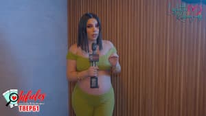 Viste a su Primo como Mujer