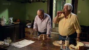 Two Greedy Italians — foto 1