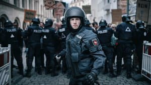 Allein zwischen den Fronten — foto 2