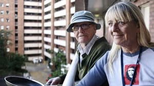 900 Neighbours — foto 1
