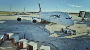 Secret Life of the Long Haul Flight — foto 1