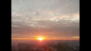 Între Minciună și Adevăr — foto 1