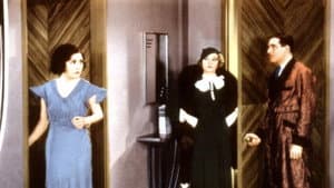 Curtain at Eight — foto 1