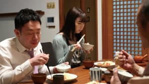 かわいい嫁の白き肉体 お義父さんにおしおきされて‥ — foto 1