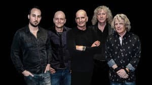 Saga: Worlds Apart Revisited — foto 1