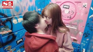 ガチ二人きり！！三上悠亜から20時間犯●れ続ける都内某所でリアル逆レプデート — foto 1