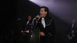 The Hives en concert privé à la Chapelle du Village Reille à Paris — foto 1