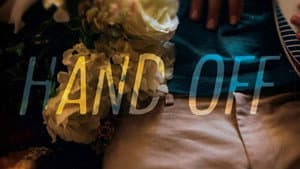 Hand Off — foto 1