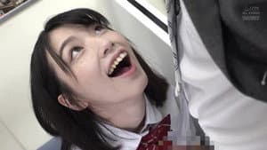 最終電車で痴女とまさかの2人きり!J○Ver向かいの座席でパンチラしてくる小悪魔女子○生の誘惑で勃起したらヤられたVOL.2 — foto 1