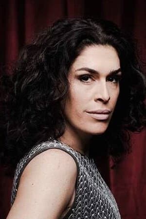 Paula Lavigne