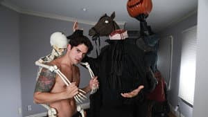 I'll Show You Scary — foto 1