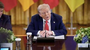 Trump v the Truth — foto 1