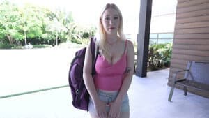 Gigi Sweets in The Perfect Step Daughter — foto 1
