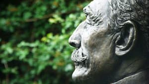 Elgar: The Man Behind the Mask — foto 1