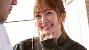 ついに彼女と初体験できる！！って思ったら…隣のお姉さんに童貞を横取りされて…12発くらい発射させられ…精子無くなっちゃった…。 青空ひかり パンティと写真付き — foto 1
