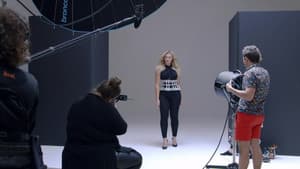 Straight/Curve: Redefining Body Image — foto 1