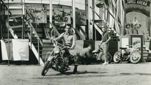 Roustabout — foto 5