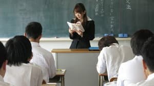 ADN-032 Female Teacher, She Got So Wet When Meeting Her Student... Yui Hatano — foto 1