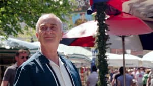Around the World by Train With Tony Robinson — foto 1