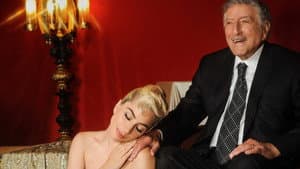 Lady Gaga Celebrates Love for Sale — foto 3