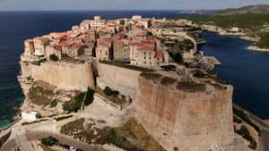 Bonifacio, la forteresse des extrêmes — foto 1