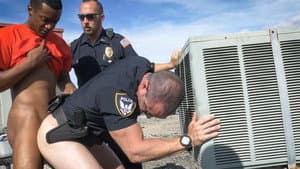 Gay Patrol 1: To Bust & Fuck — foto 1