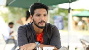 இருட்டு அறையில் முரட்டு குத்து — foto 2