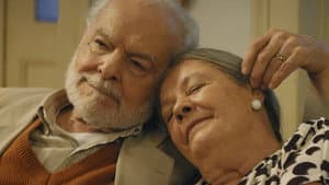Esta Noite Seremos Felizes — foto 1