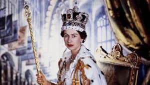 A Queen Is Crowned — foto 3