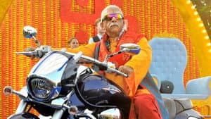 Dharam Sankat Mein — foto 1