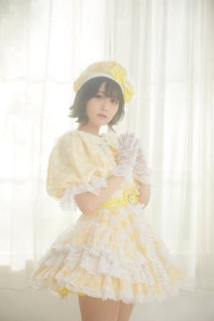 小山ひな