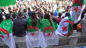 Qu'Ils Partent Tous ! — foto 1