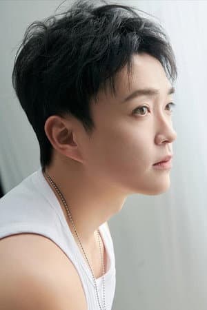 杨云屾