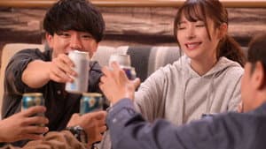 これはレ×プじゃない… あくまで合意の元のSEX…だよなww 宅飲みで同級生達に廻された女子大生。 「女1人で参加したのが間違いでした…」 桃乃木かな 生写真3枚付き — foto 1