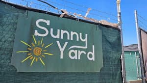 Sunny Yard — foto 1