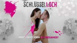 Schlüsselloch - Junge Leute lieben die Zweisamkeit — foto 1