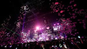 ＝LOVE 7th ANNIVERSARY PREMIUM CONCERT THE MOVIE — foto 1