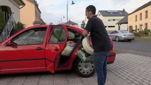 Oma en Chris & de rode auto — foto 3