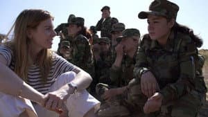 Stacey on the Front Line: Girls, Guns and Isis — foto 1